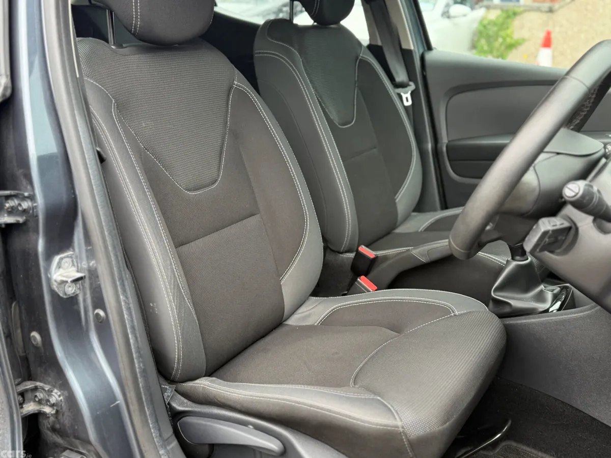 Renault Clio Hatchback, Petrol, 2018, Grey