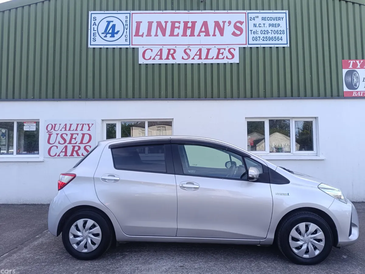 Toyota Yaris Hatchback, Petrol Hybrid, 2018, Silver