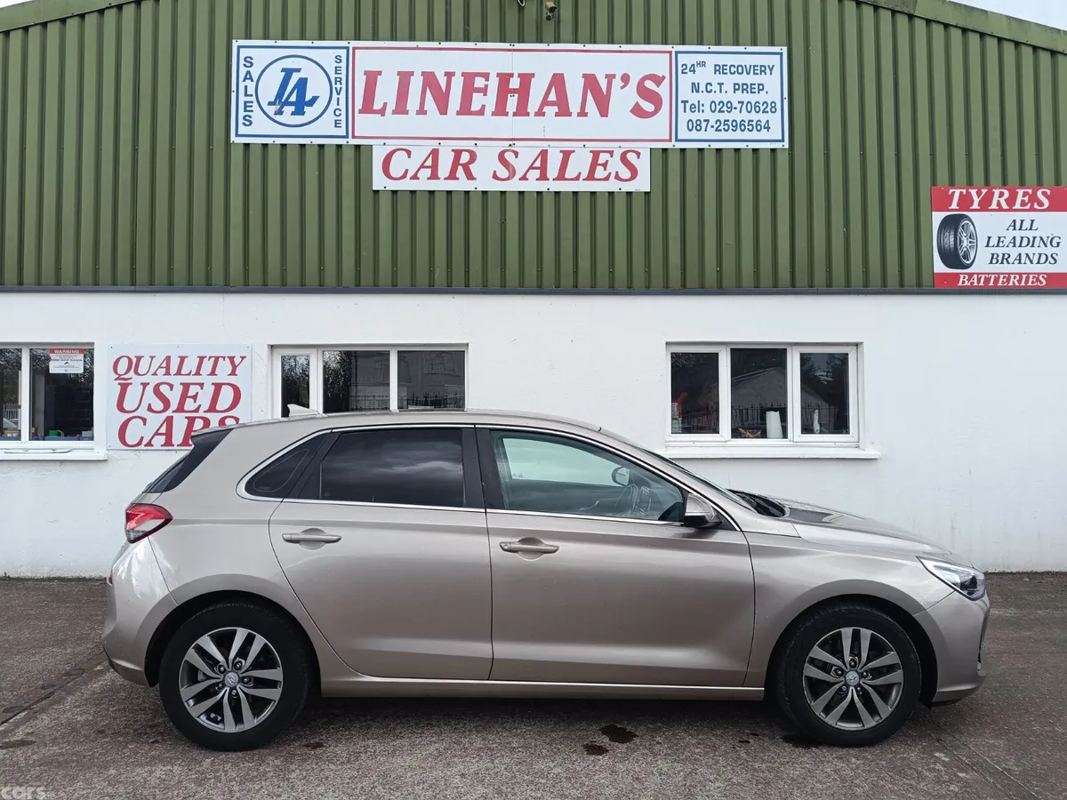 Hyundai i30 Hatchback, Petrol, 2018, Beige