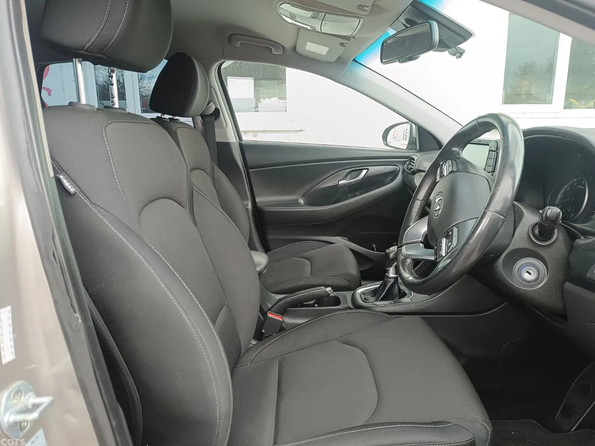 Hyundai i30 Hatchback, Petrol, 2018, Beige