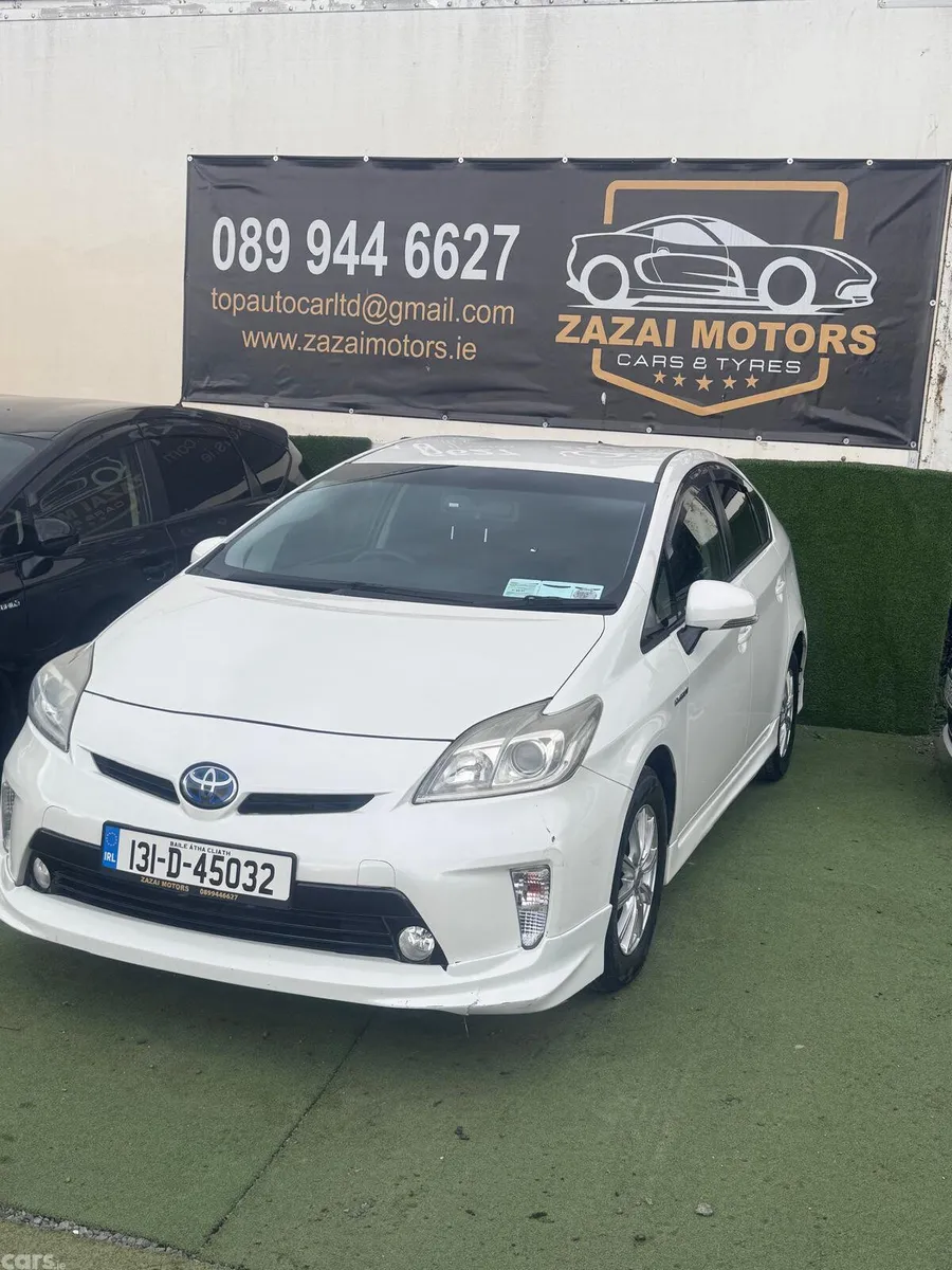 Toyota Prius Hatchback, Petrol Hybrid, 2013, White
