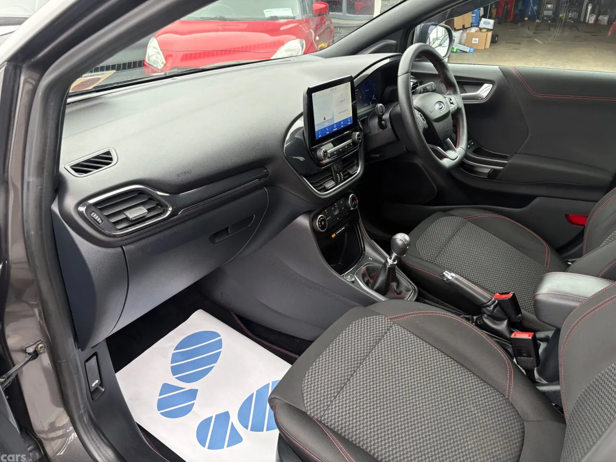 Ford Puma MPV, Diesel, 2022, Grey