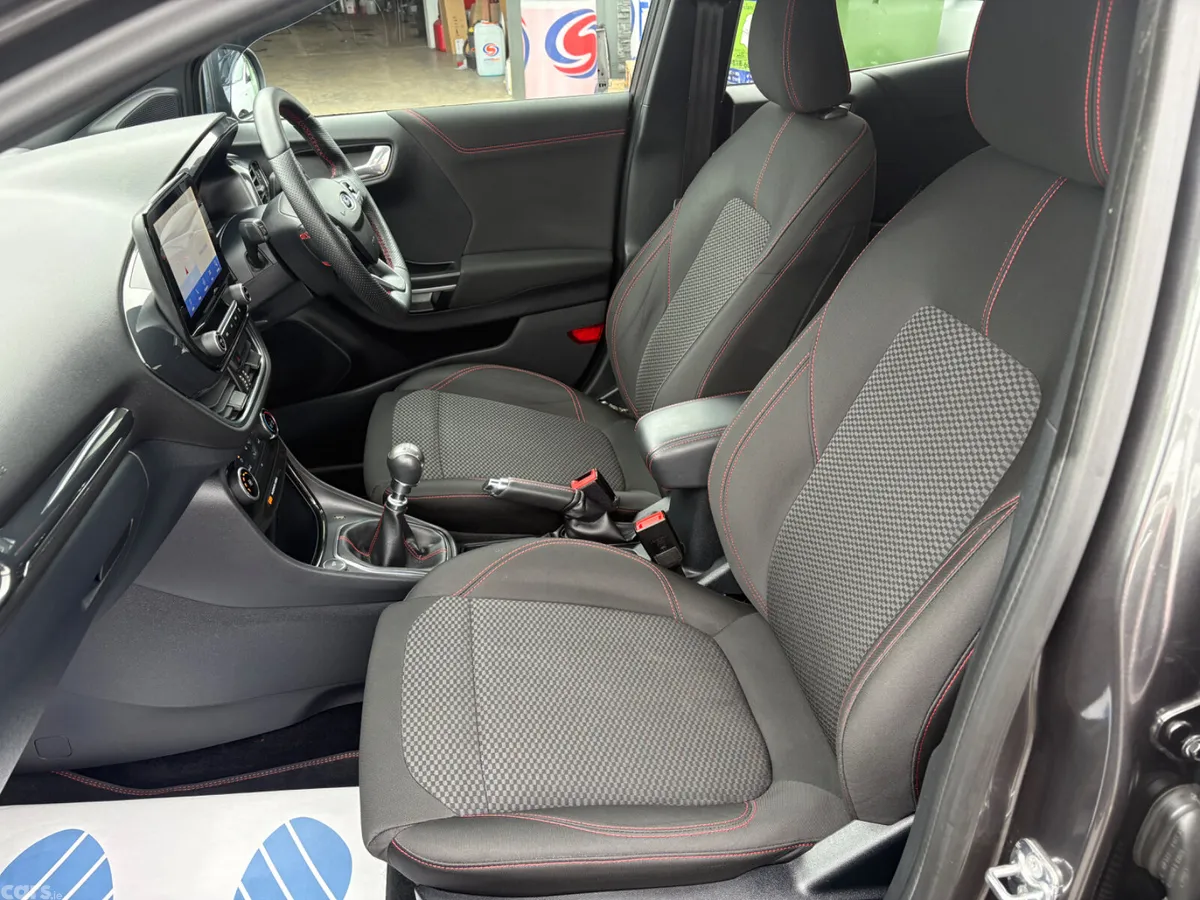 Ford Puma MPV, Diesel, 2022, Grey