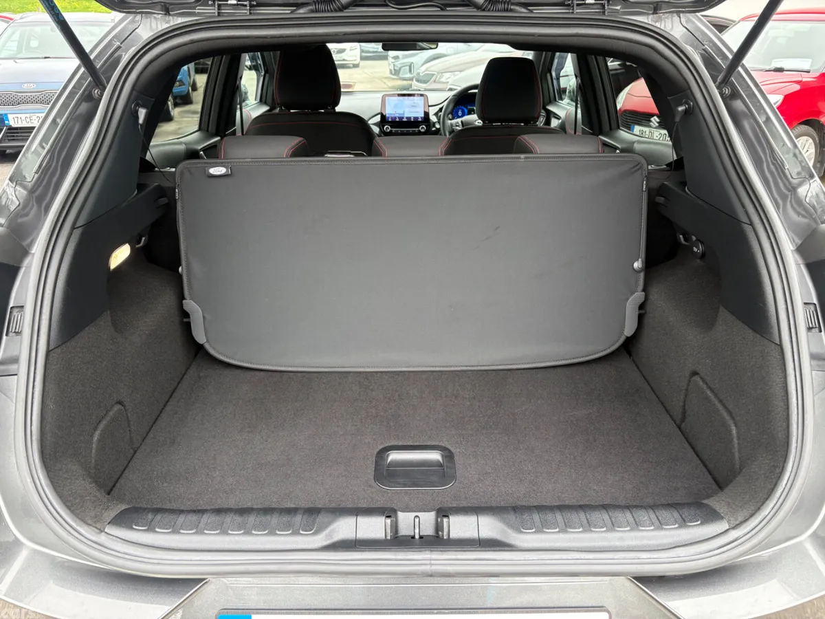 Ford Puma MPV, Diesel, 2022, Grey