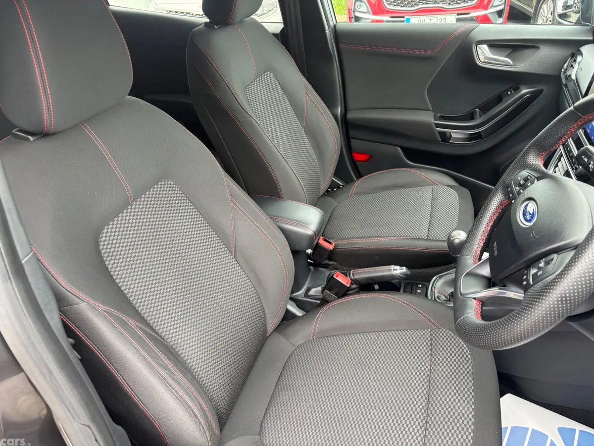 Ford Puma MPV, Diesel, 2022, Grey
