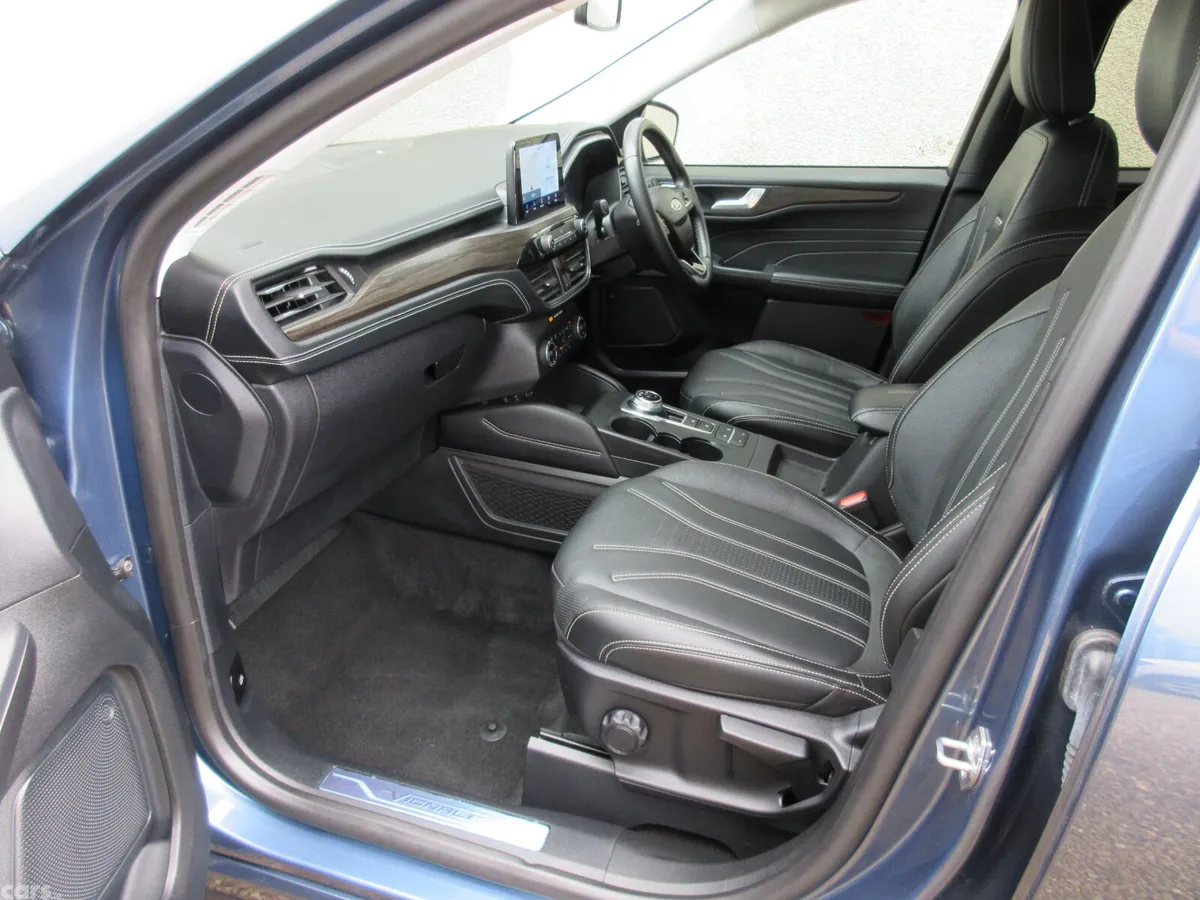 Ford Kuga SUV, Petrol Hybrid, 2022, Blue