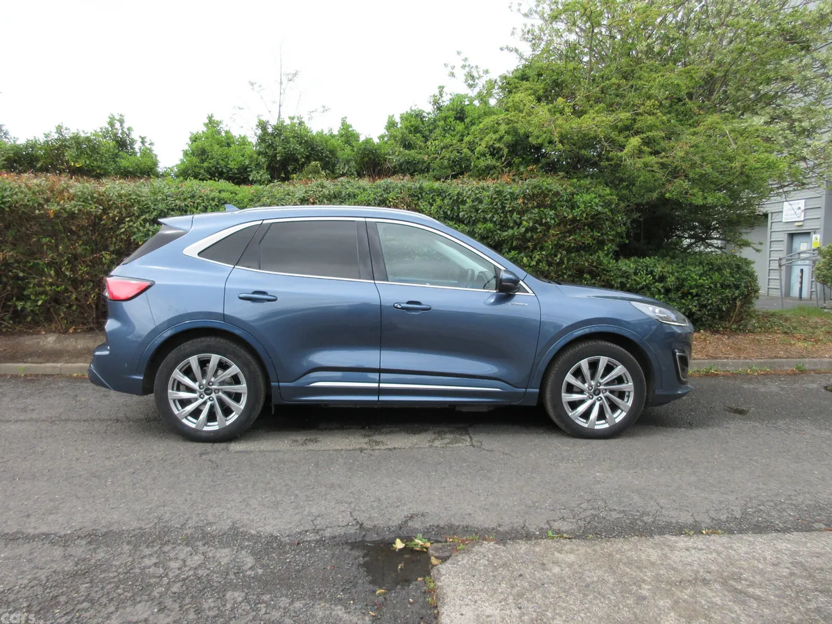Ford Kuga SUV, Petrol Hybrid, 2022, Blue