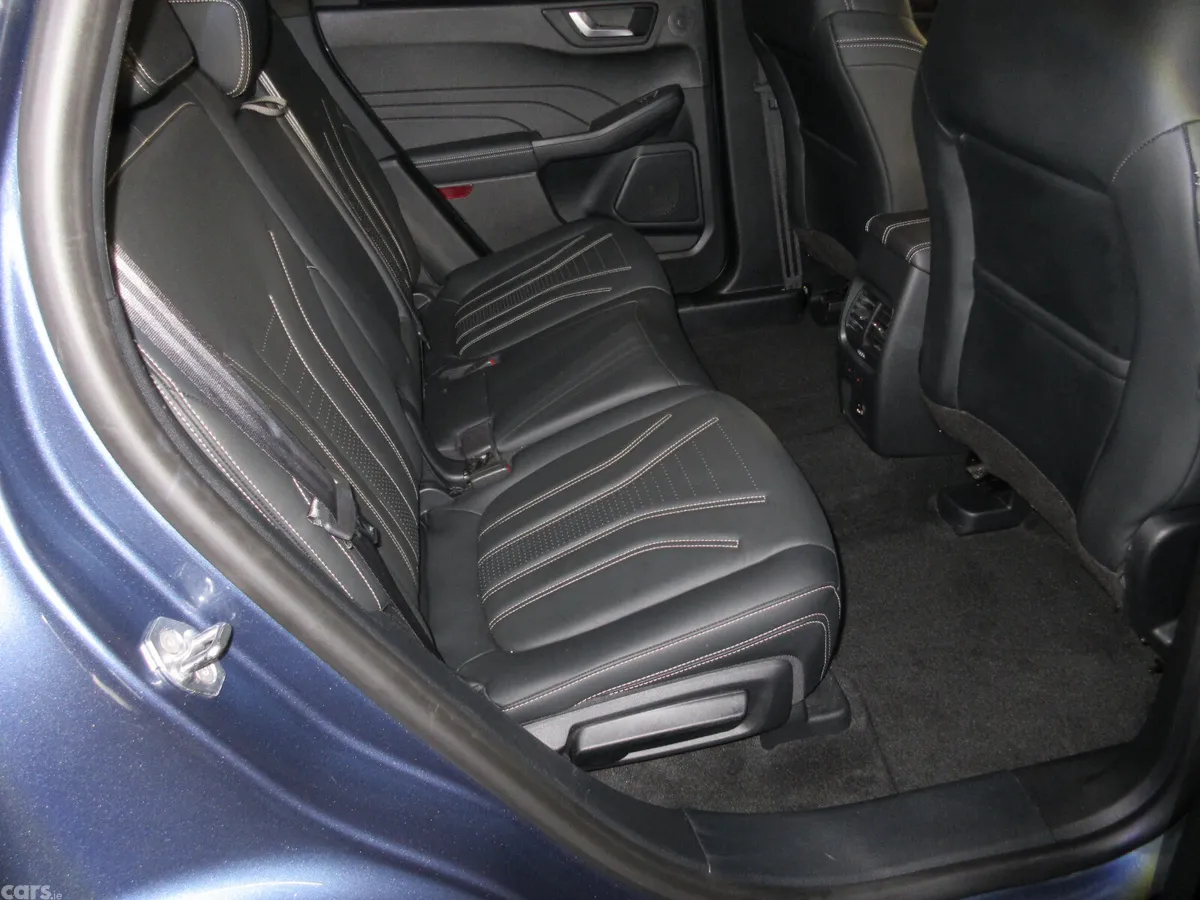 Ford Kuga SUV, Petrol Hybrid, 2022, Blue