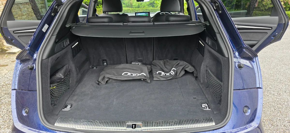 Audi Q5 SUV, Petrol Plug-in Hybrid, 2023, Blue