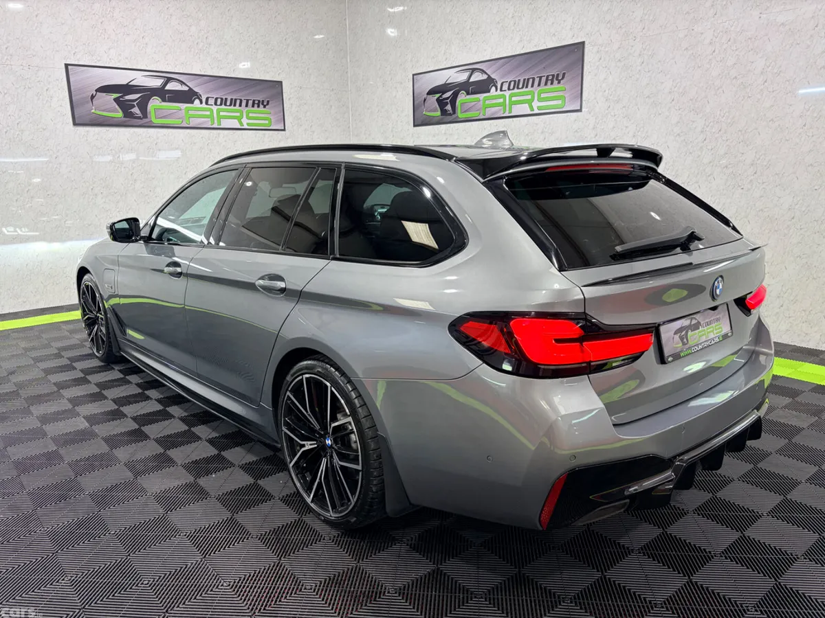 BMW 5-Series Estate, Petrol Plug-in Hybrid, 2023, Grey