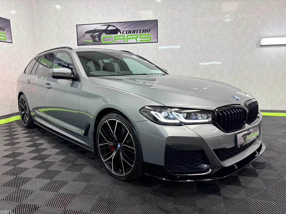BMW 5-Series Estate, Petrol Plug-in Hybrid, 2023, Grey