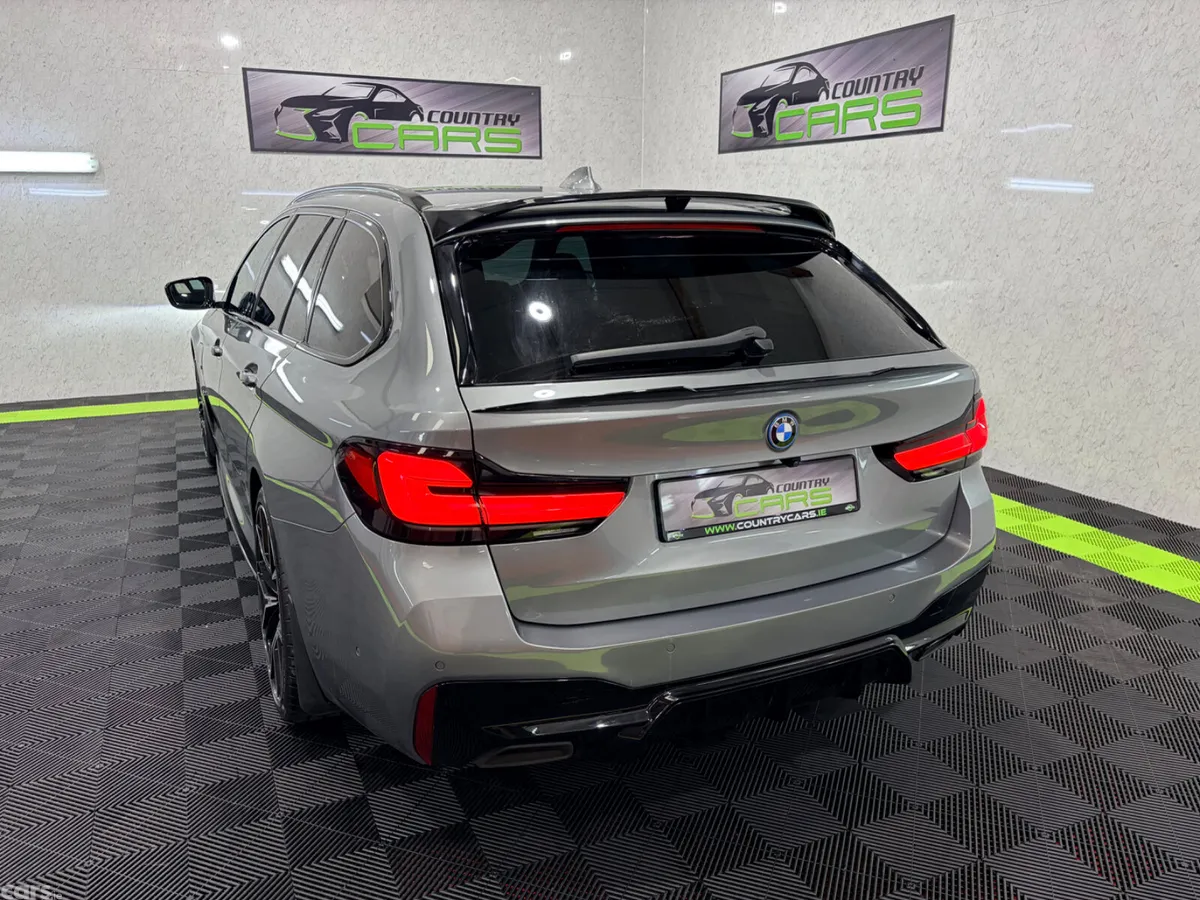 BMW 5-Series Estate, Petrol Plug-in Hybrid, 2023, Grey