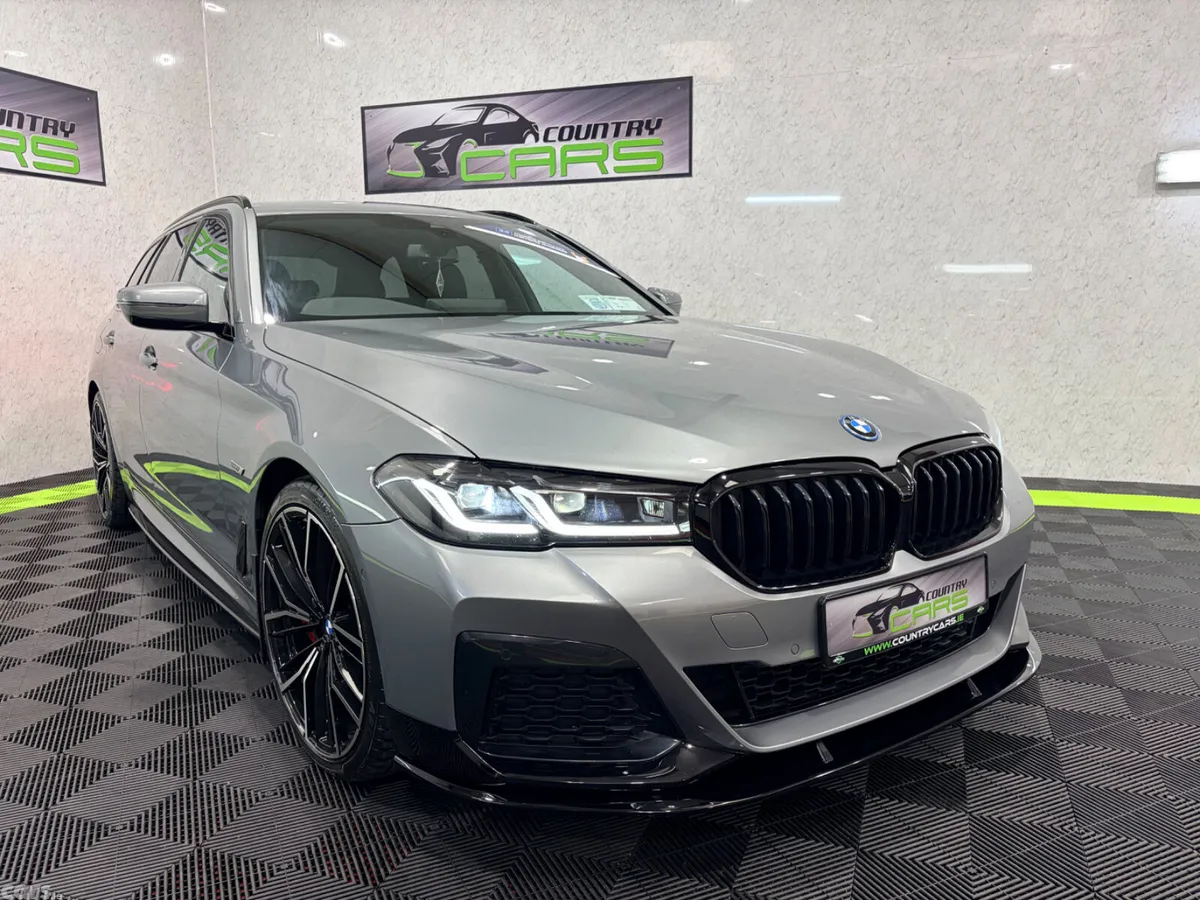 BMW 5-Series Estate, Petrol Plug-in Hybrid, 2023, Grey