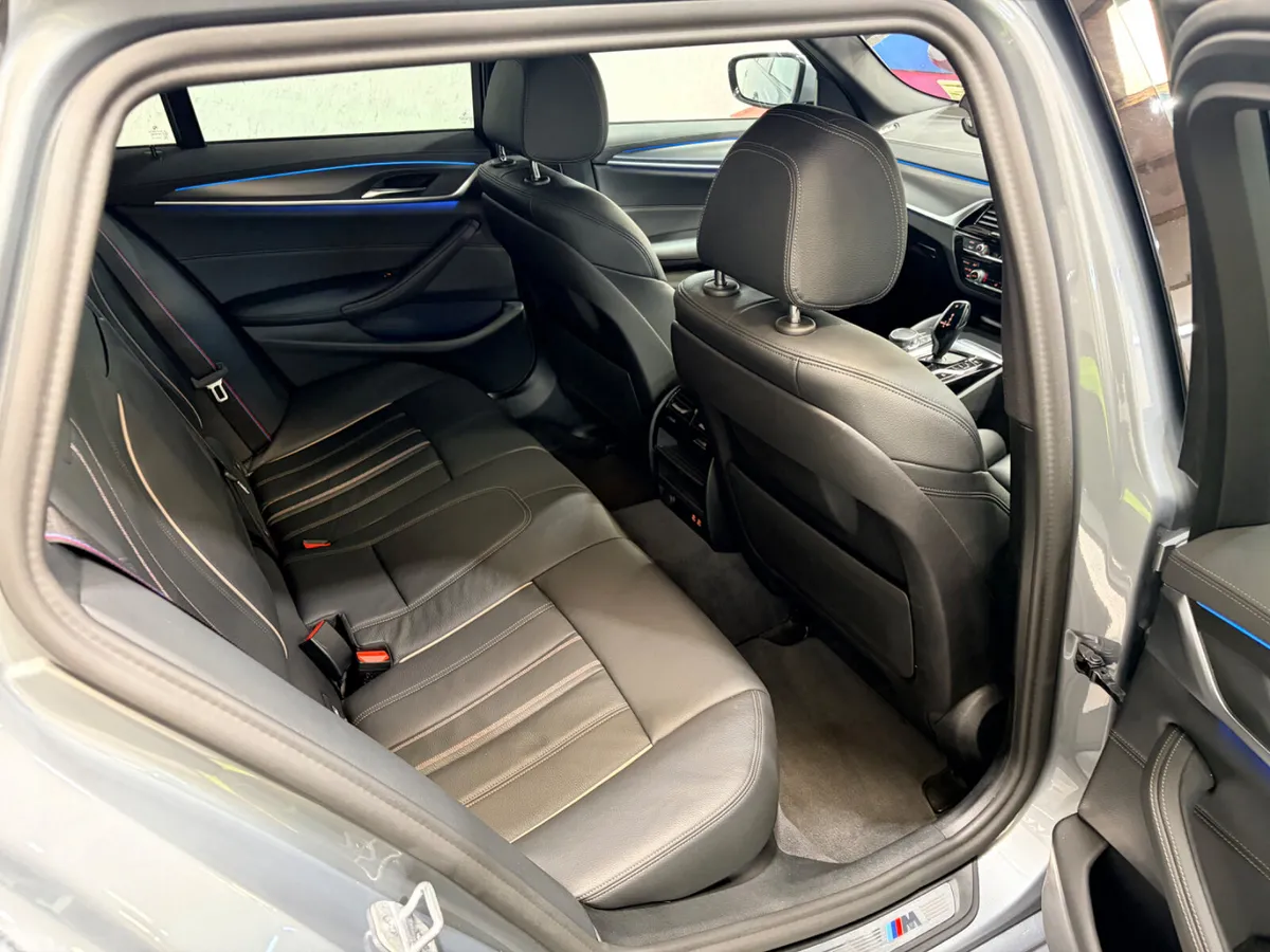 BMW 5-Series Estate, Petrol Plug-in Hybrid, 2023, Grey