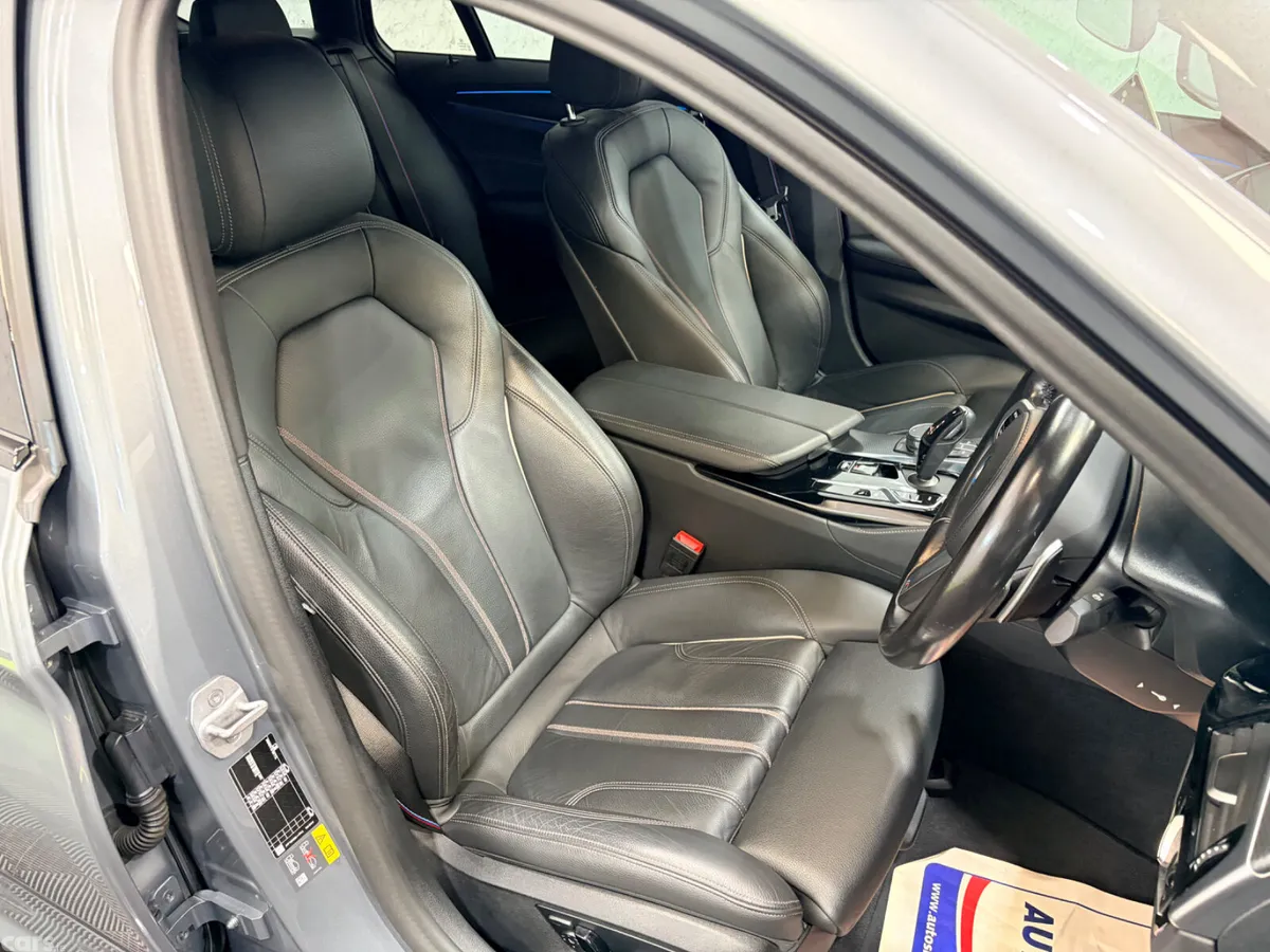 BMW 5-Series Estate, Petrol Plug-in Hybrid, 2023, Grey
