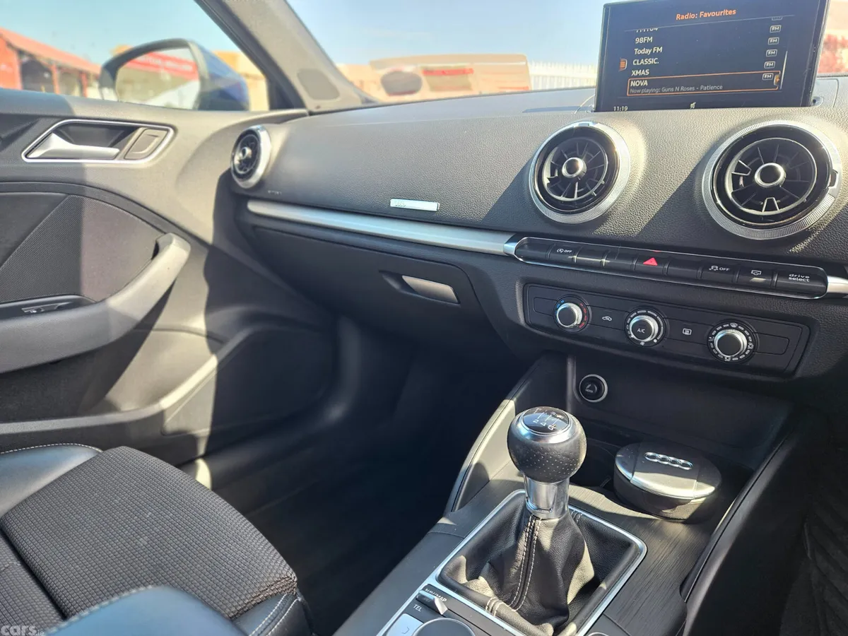 Audi A3 Hatchback, Diesel, 2017, Blue