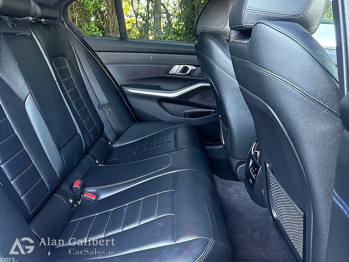 BMW 3-Series Saloon, Diesel, 2021, Black