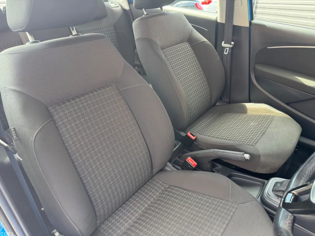 Volkswagen Polo Hatchback, Petrol, 2015, Blue
