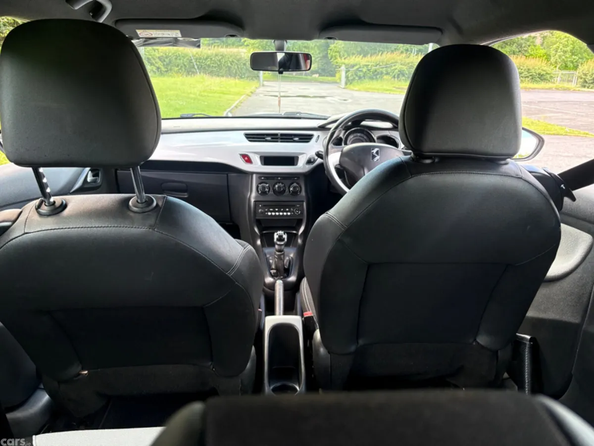 Citroen DS 3 Hatchback, Petrol, 2015, Red