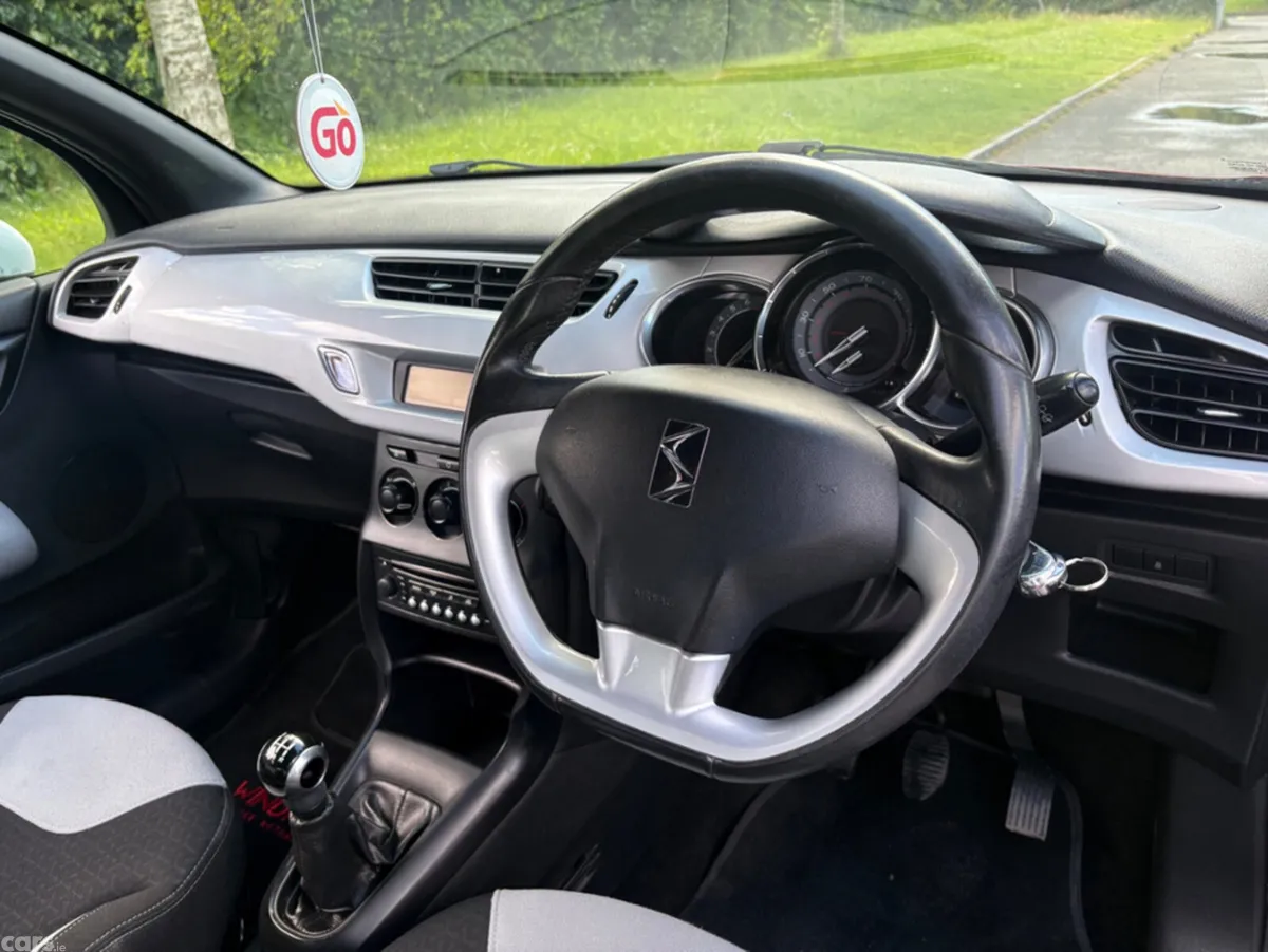 Citroen DS 3 Hatchback, Petrol, 2015, Red