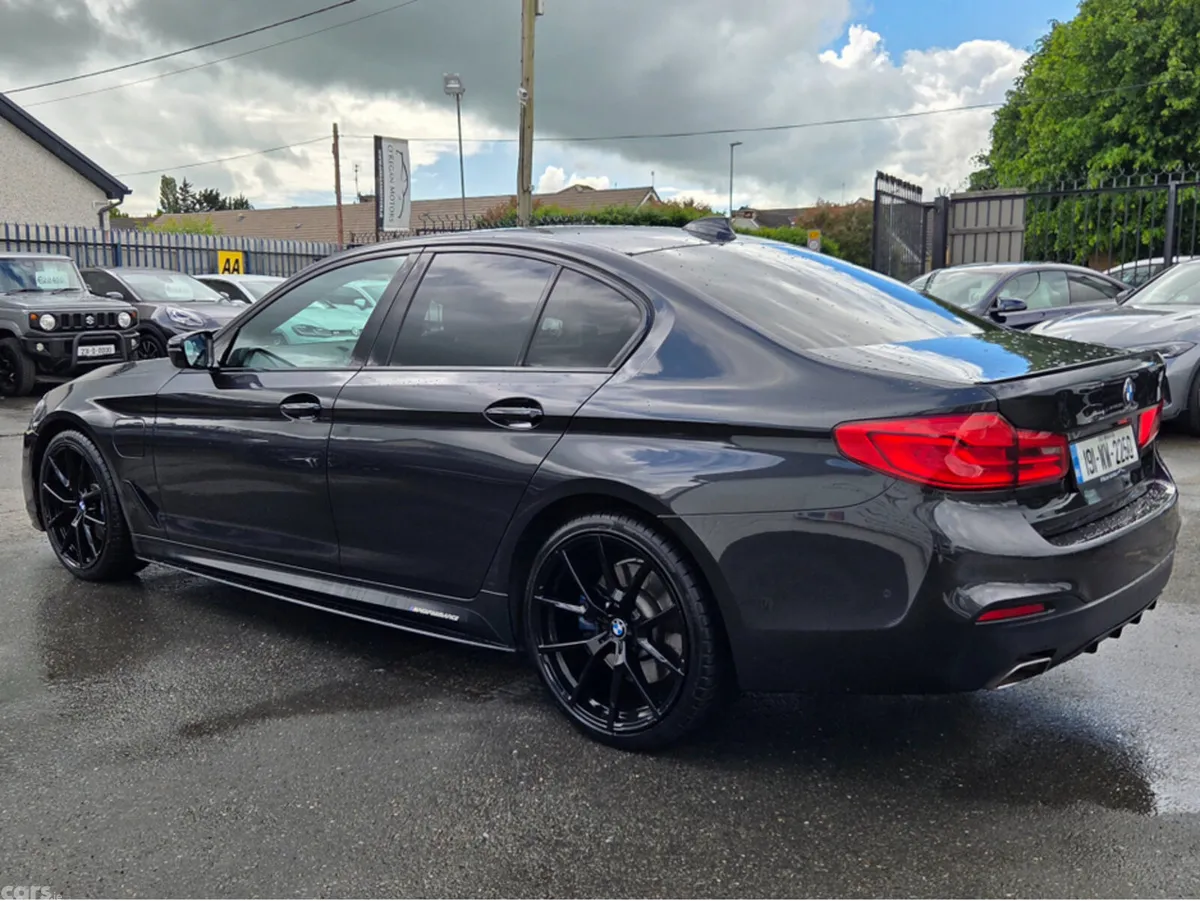 BMW 5-Series Saloon, Petrol Plug-in Hybrid, 2019, Grey