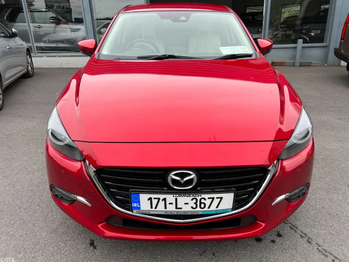 Mazda Mazda3 Hatchback, Diesel, 2017, Red