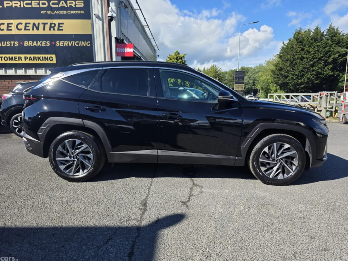 Hyundai Tucson MPV, Diesel, 2023, Black