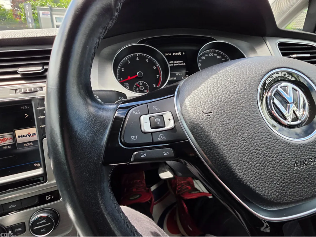 Volkswagen Golf Hatchback, Petrol, 2017, Silver