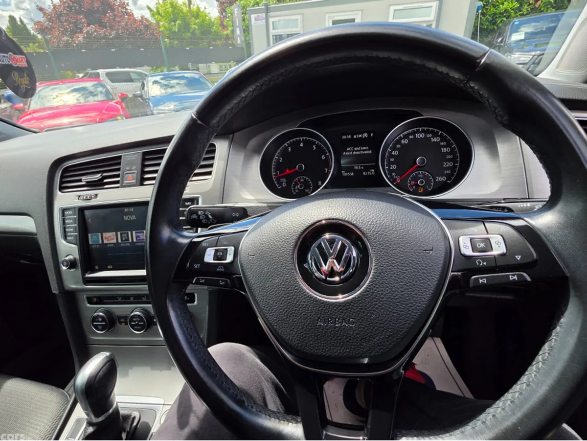 Volkswagen Golf Hatchback, Petrol, 2017, Silver