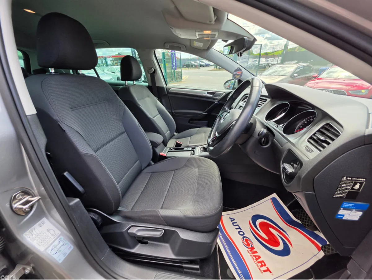 Volkswagen Golf Hatchback, Petrol, 2017, Silver