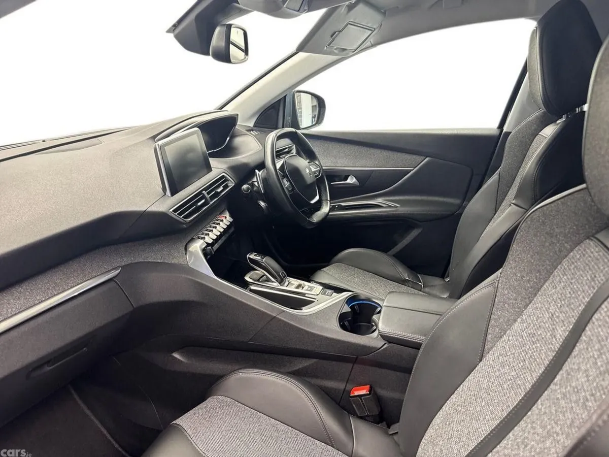 Peugeot 3008 MPV, Diesel, 2020, Black