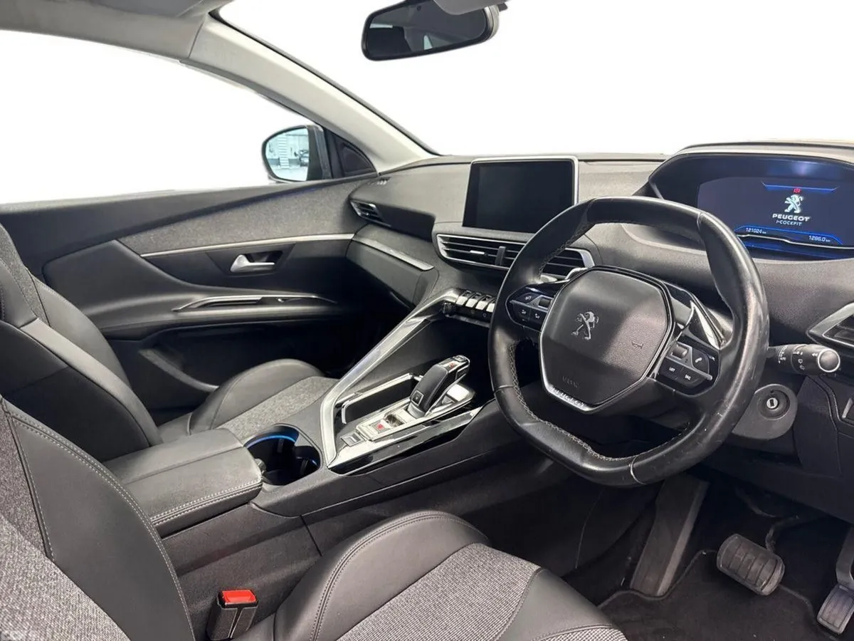 Peugeot 3008 MPV, Diesel, 2020, Black
