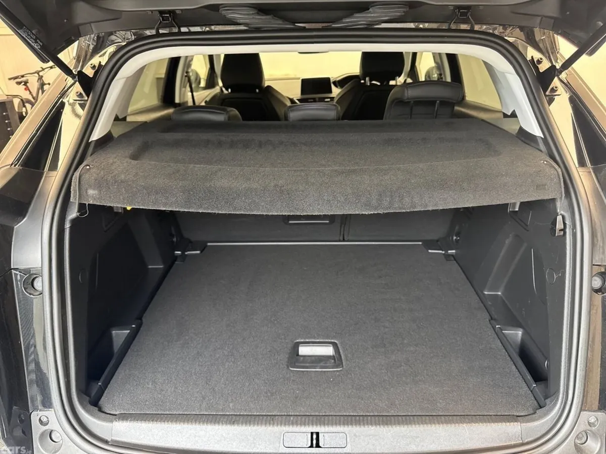 Peugeot 3008 MPV, Diesel, 2020, Black