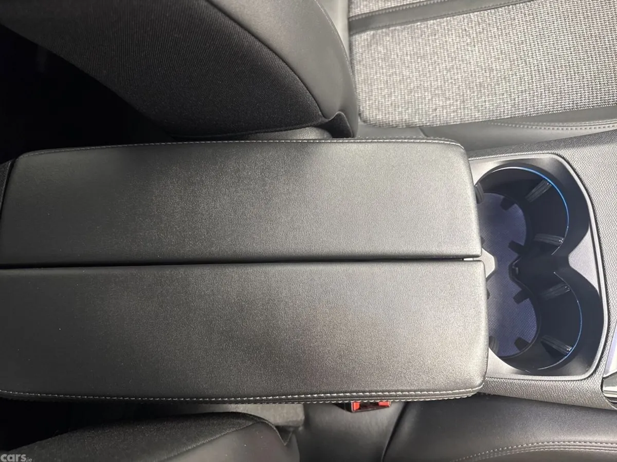 Peugeot 3008 MPV, Diesel, 2020, Black
