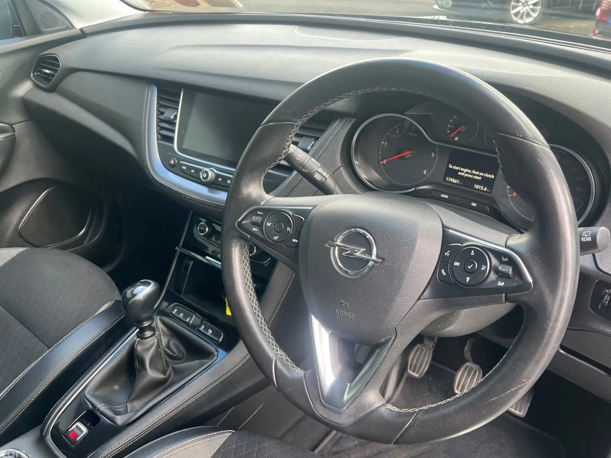 Opel Grandland X SUV, Diesel, 2019, Grey