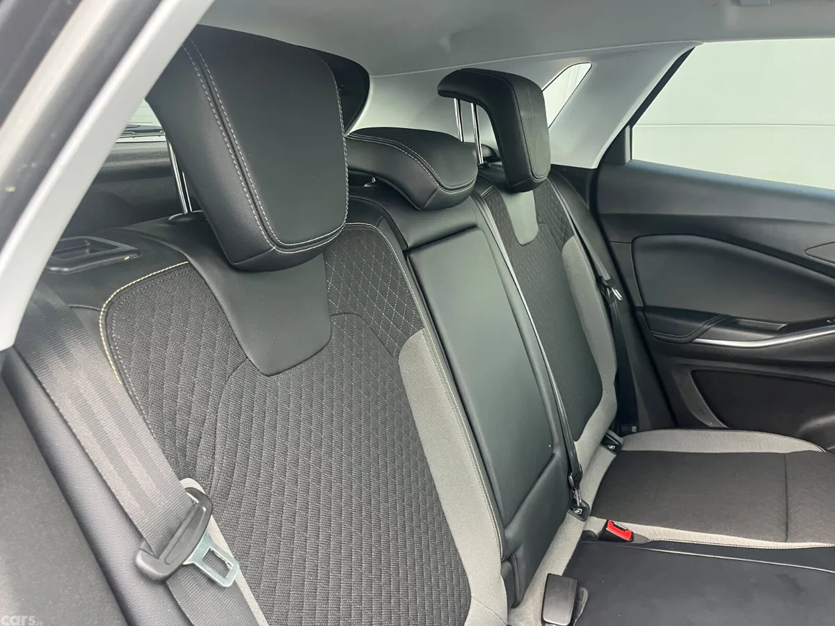 Opel Grandland X SUV, Diesel, 2019, Grey