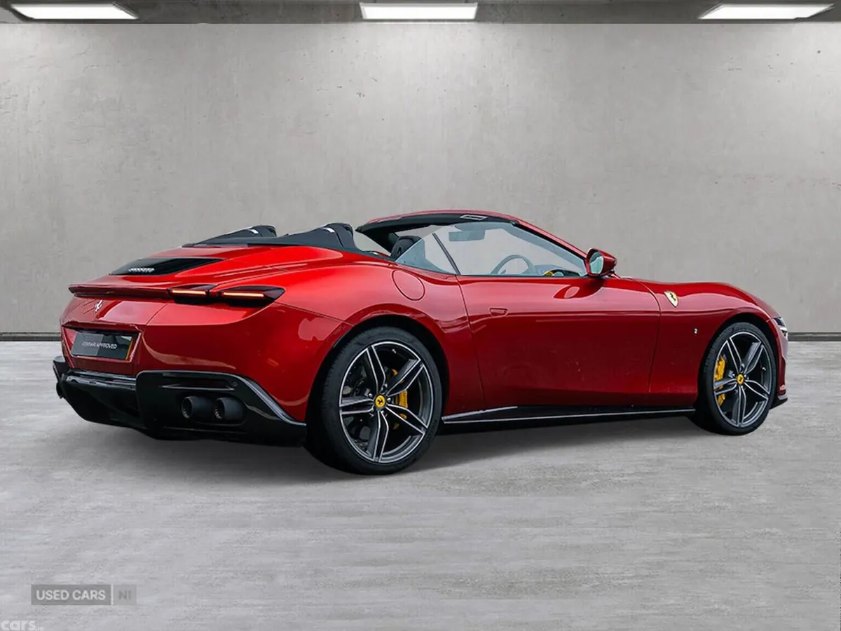 Ferrari Roma , Petrol, 2025, Red