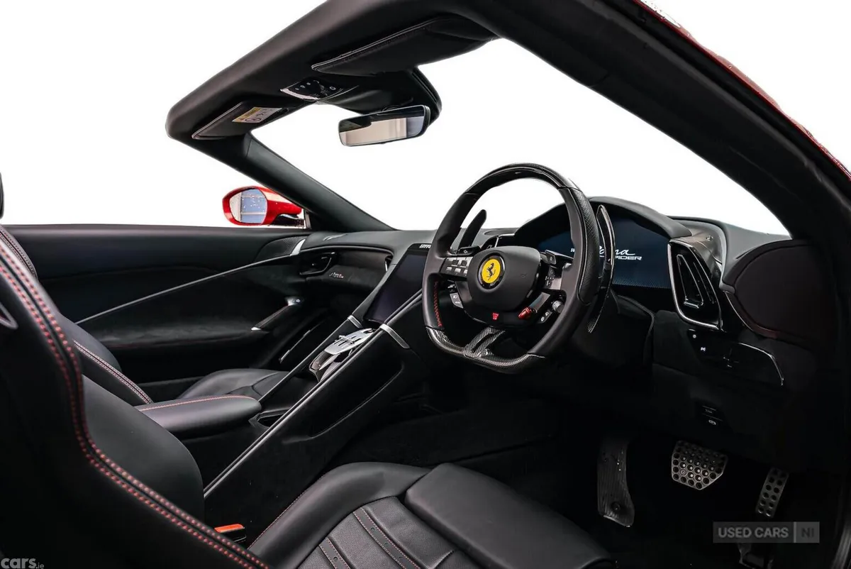 Ferrari Roma , Petrol, 2025, Red