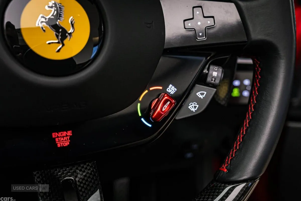 Ferrari Roma , Petrol, 2025, Red