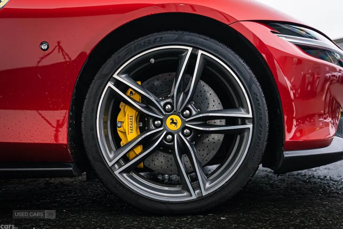Ferrari Roma , Petrol, 2025, Red