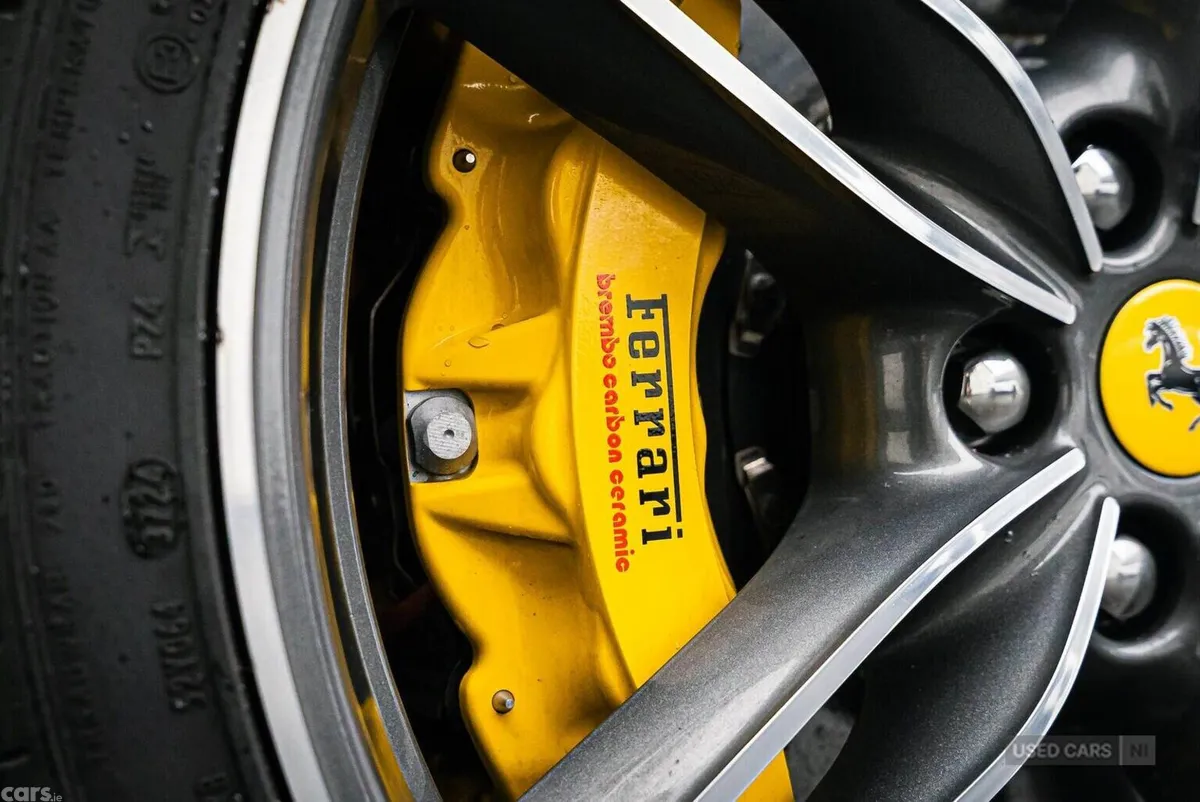 Ferrari Roma , Petrol, 2025, Red