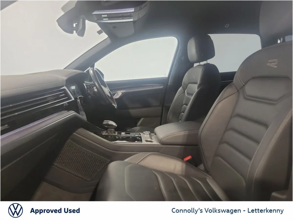 Volkswagen Touareg SUV, Diesel, 2022, Black