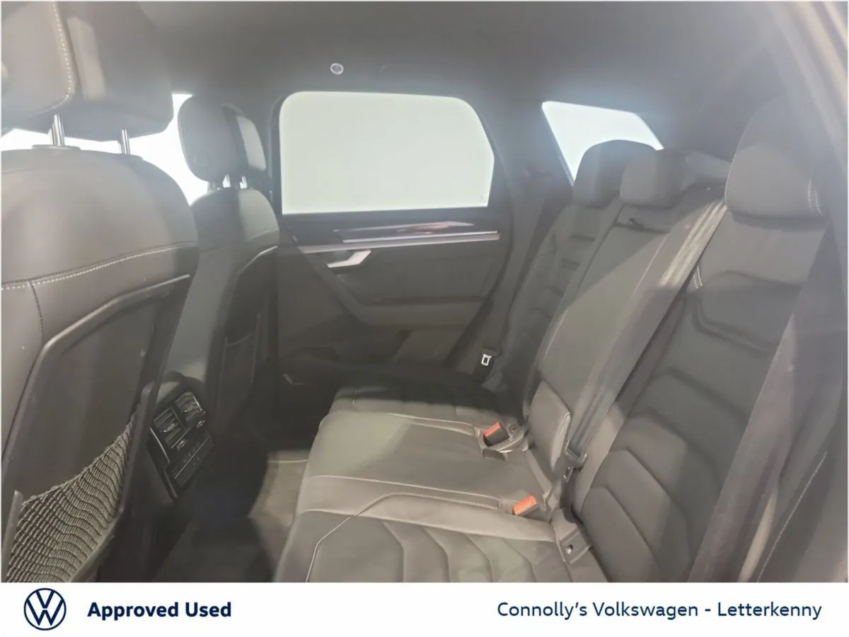 Volkswagen Touareg SUV, Diesel, 2022, Black
