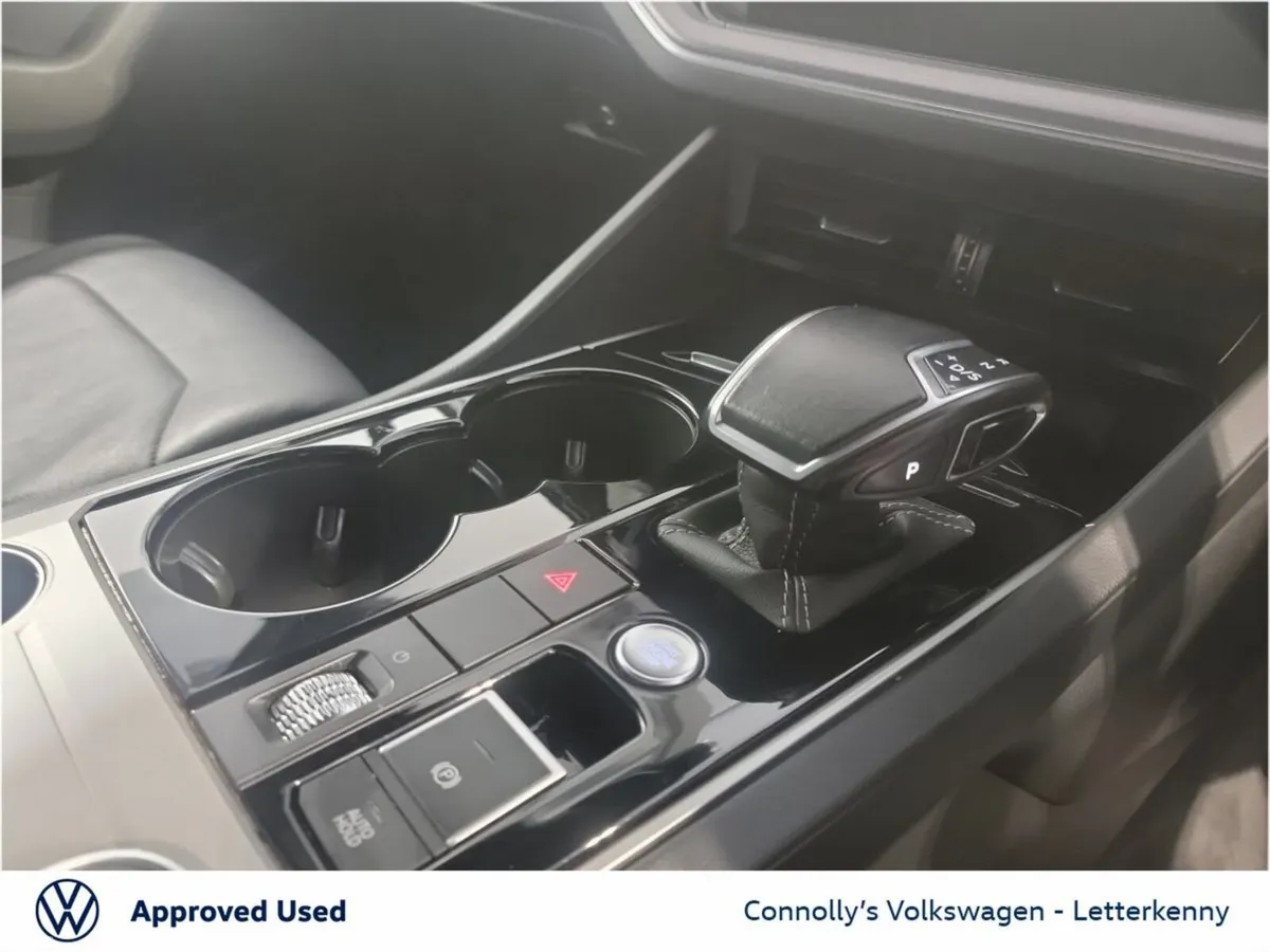 Volkswagen Touareg SUV, Diesel, 2022, Black