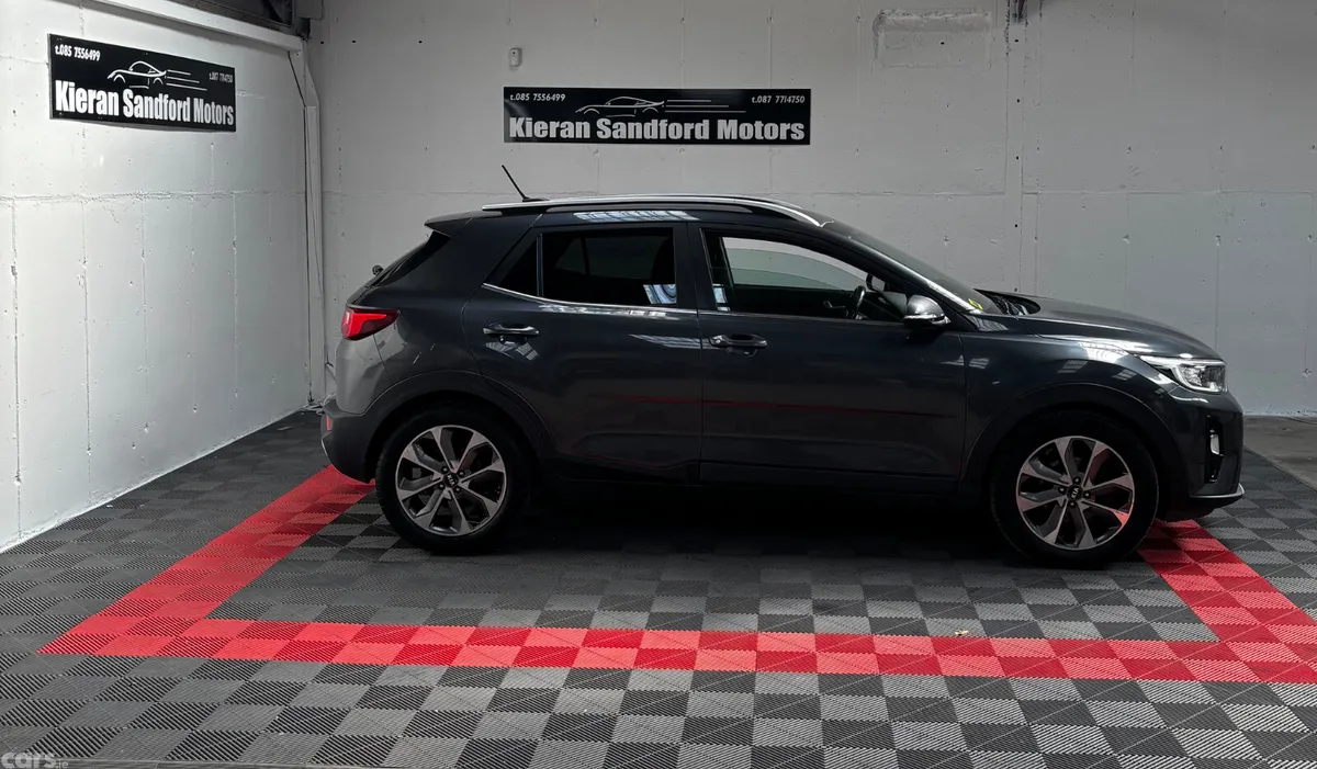 Kia Stonic Estate/Jeep, Diesel, 2018, Grey