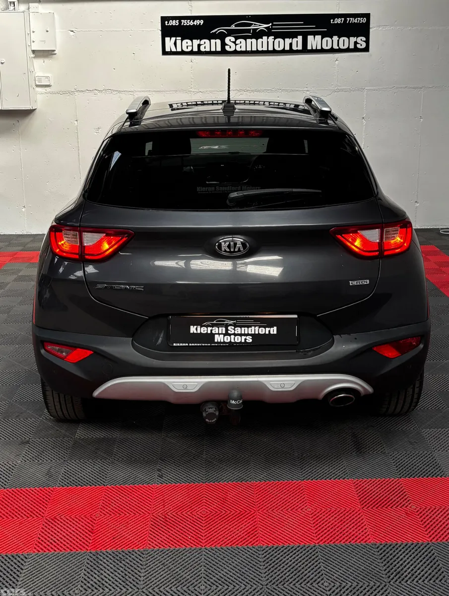 Kia Stonic Estate/Jeep, Diesel, 2018, Grey