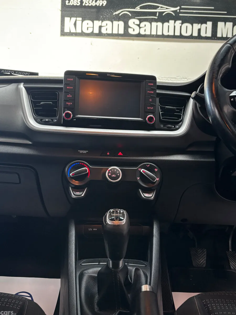 Kia Stonic Estate/Jeep, Diesel, 2018, Grey
