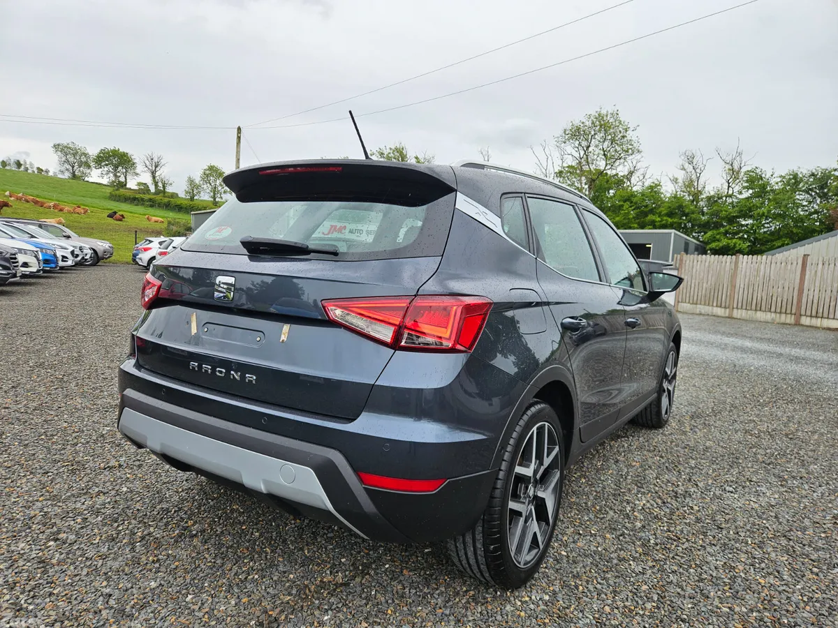 SEAT Arona SUV, Diesel, 2019, Grey
