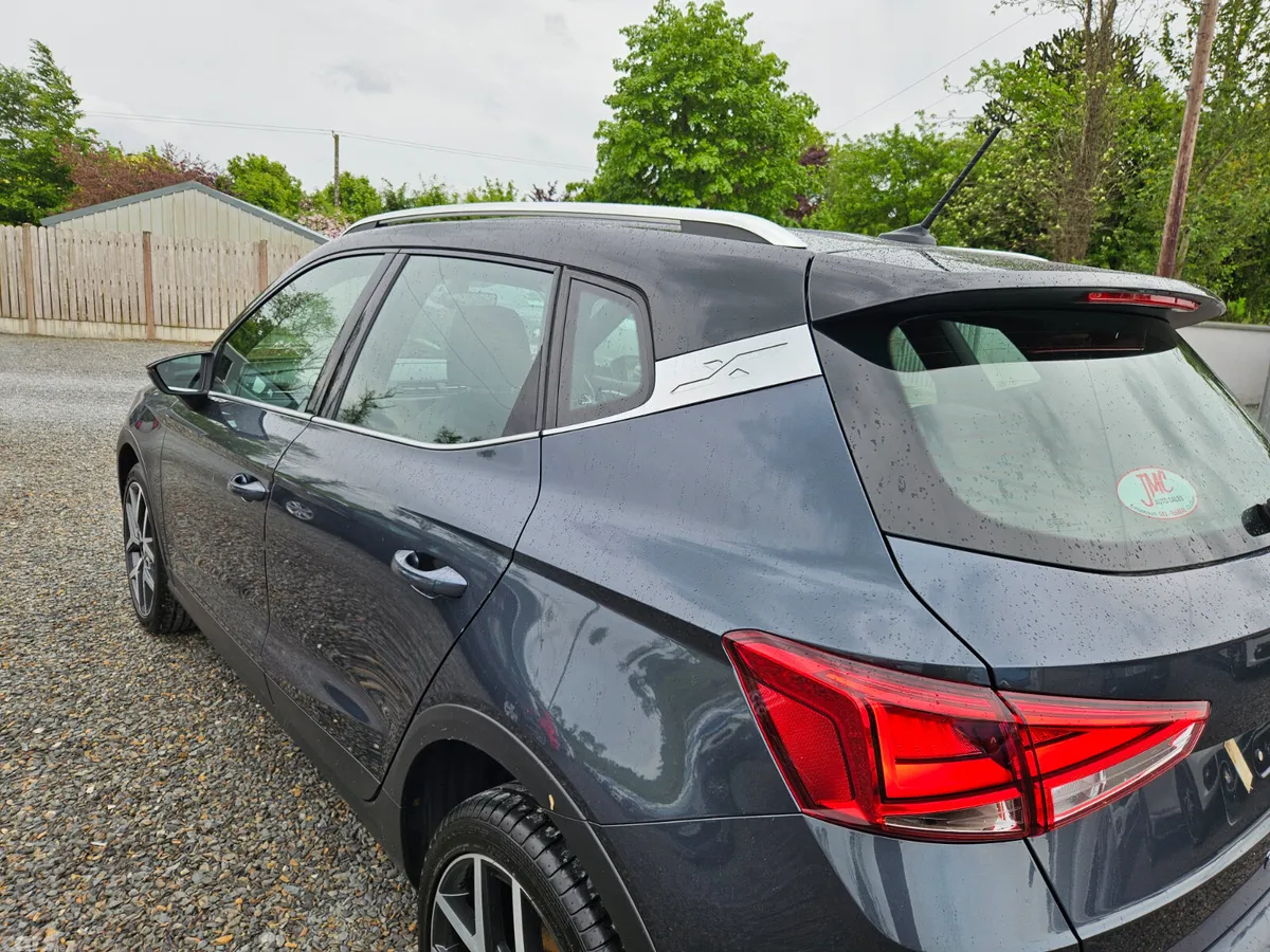 SEAT Arona SUV, Diesel, 2019, Grey