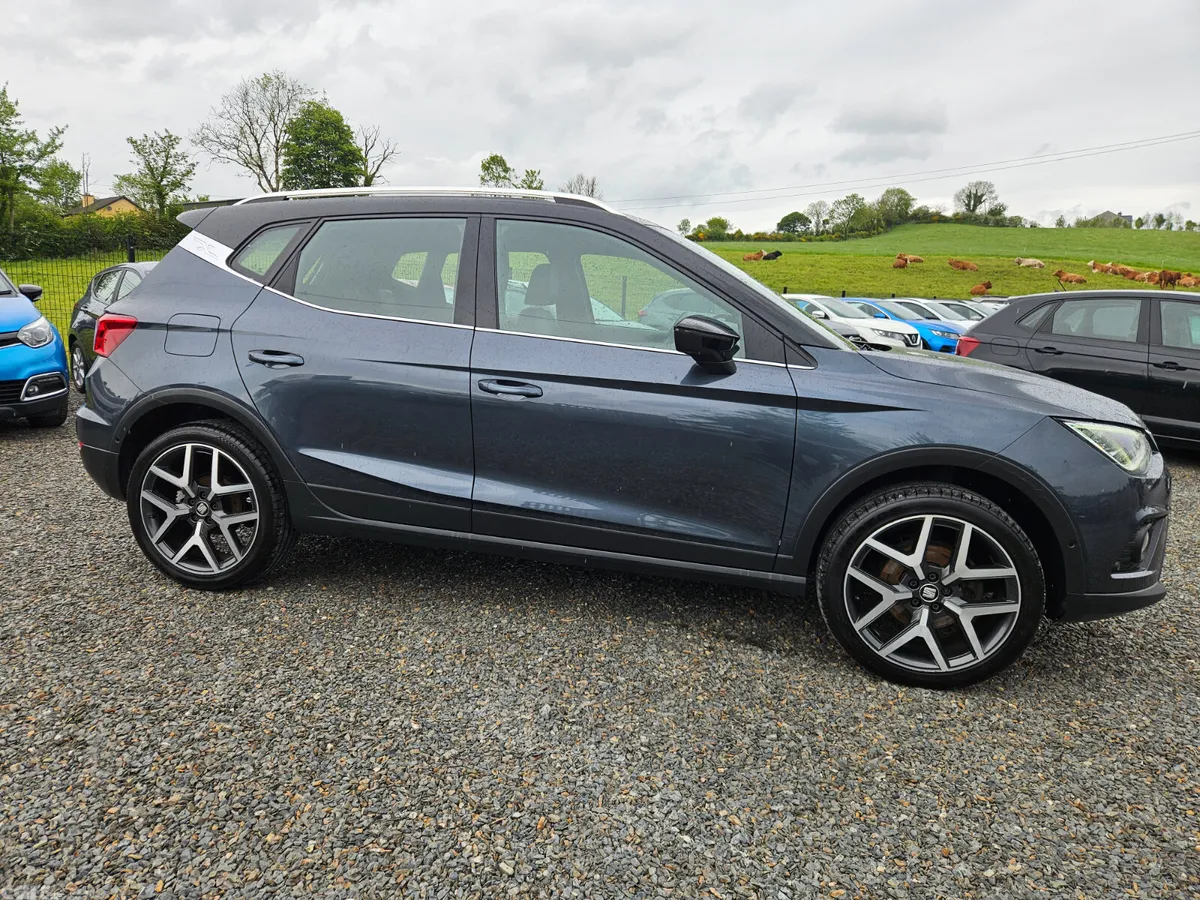 SEAT Arona SUV, Diesel, 2019, Grey